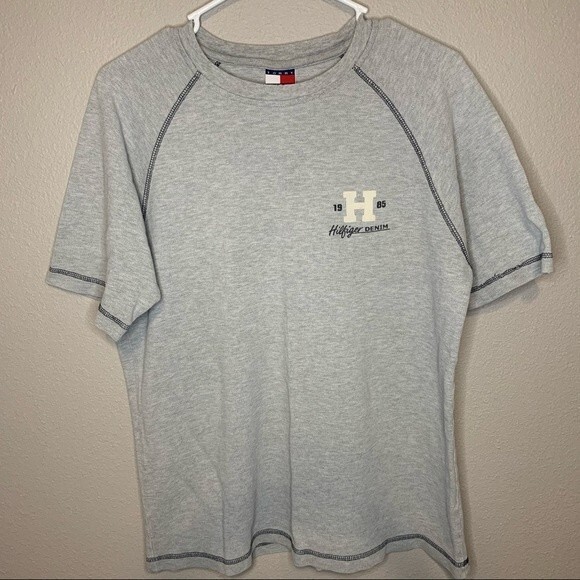 Vintage Tommy Hilfiger gray short sleeve crewneck t shirt men’s size medium - Picture 1 of 4